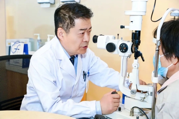 医德医风｜爱尔眼科马勇：用医术雕琢光明，以仁心传递温暖